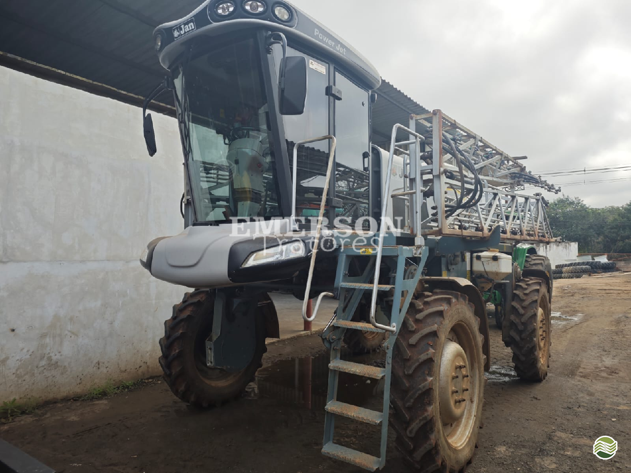 PULVERIZADOR JAN POWER JET 2500 Tração 4x4 Emerson Tratores PONTA GROSSA PARANÁ PR